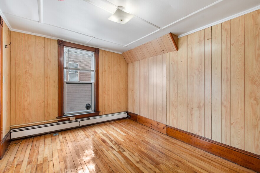 More Photos Of 4 Elm St, Lancaster Apartments For Sale