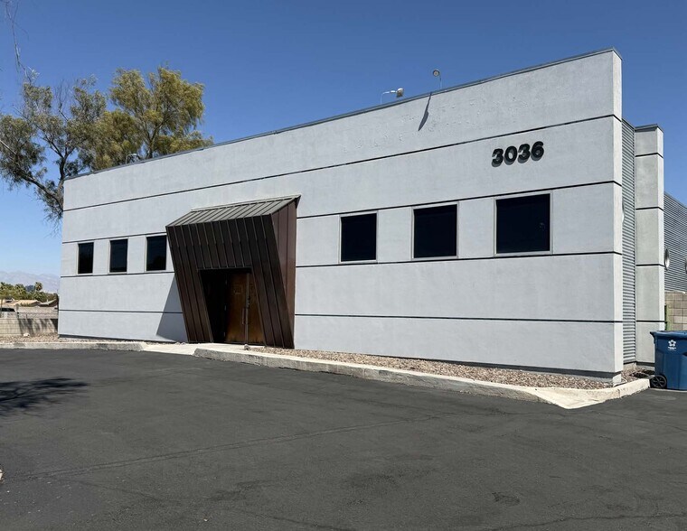 More Photos Of 3036 E Russell Rd, Las Vegas Office For Sale