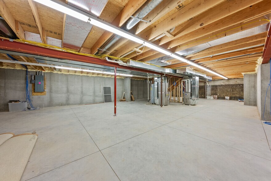 More Photos Of 616 Lana Dr, Cameron Office For Sale