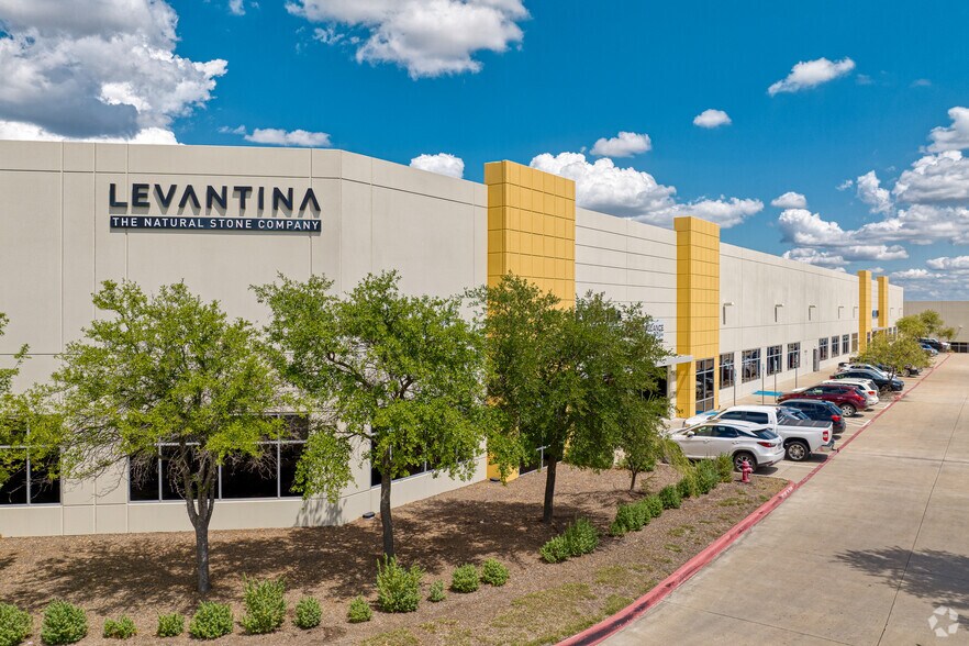 More Photos Of 2251 Picadilly Dr, Austin Warehouse For Lease