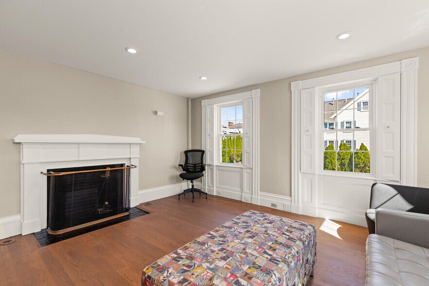 More Photos Of 15 Cherry St, Danvers Office For Lease