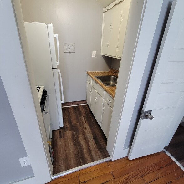 More Photos Of 3826 Warwick Blvd, Kansas City Apartments For Sale