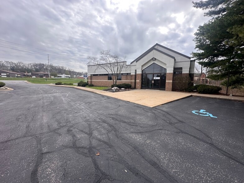 More Photos Of 5171 Plainfield Ave NE, Grand Rapids Medical For Sale