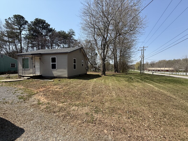 More Photos Of 3004 Rent Rd, Yadkinville Multifamily For Sale