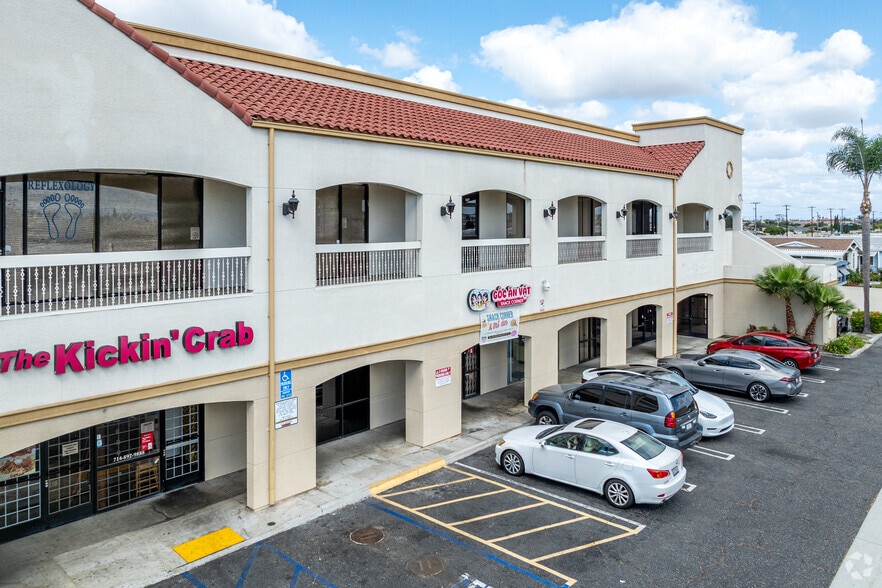 More Photos Of 15496 Magnolia St, Westminster Storefront Retail Office For Lease