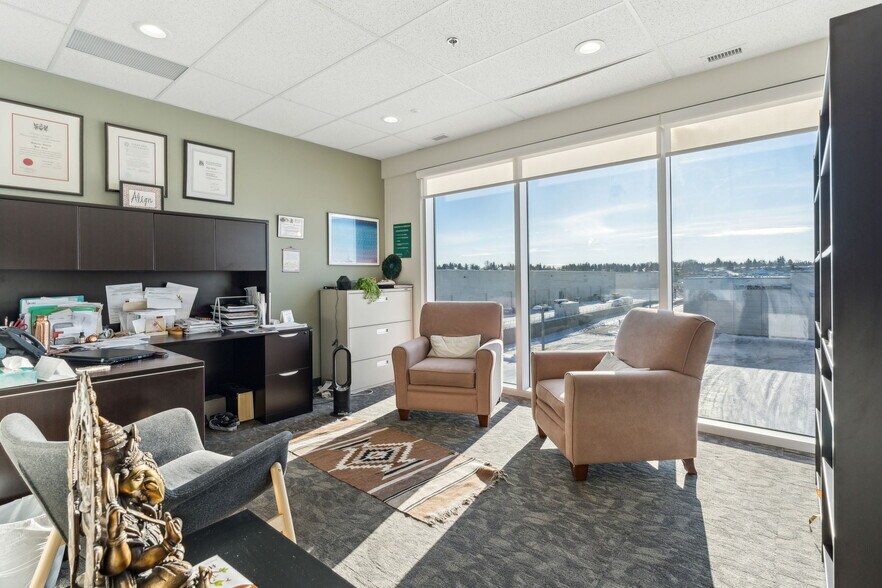 More Photos Of 7005 Fairmount Dr SE, Calgary Medical For Sale