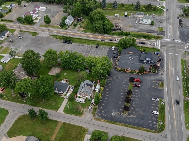 More Photos Of 4300 Abbott Rd, Orchard Park Restaurant For Sale