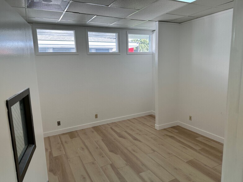 More Photos Of 1661 Burdette Dr, San Jose Medical For Lease