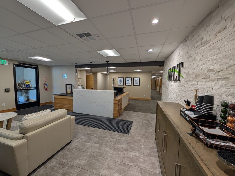 More Photos Of 5616 Third Ave, Ferndale Medical For Lease