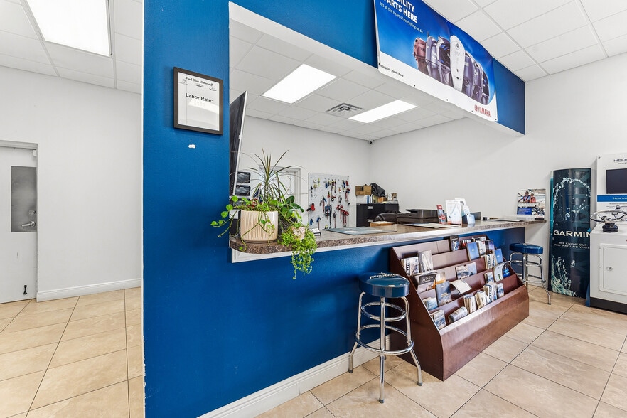 More Photos Of 250-300 SW Monterey Rd, Stuart Freestanding For Sale