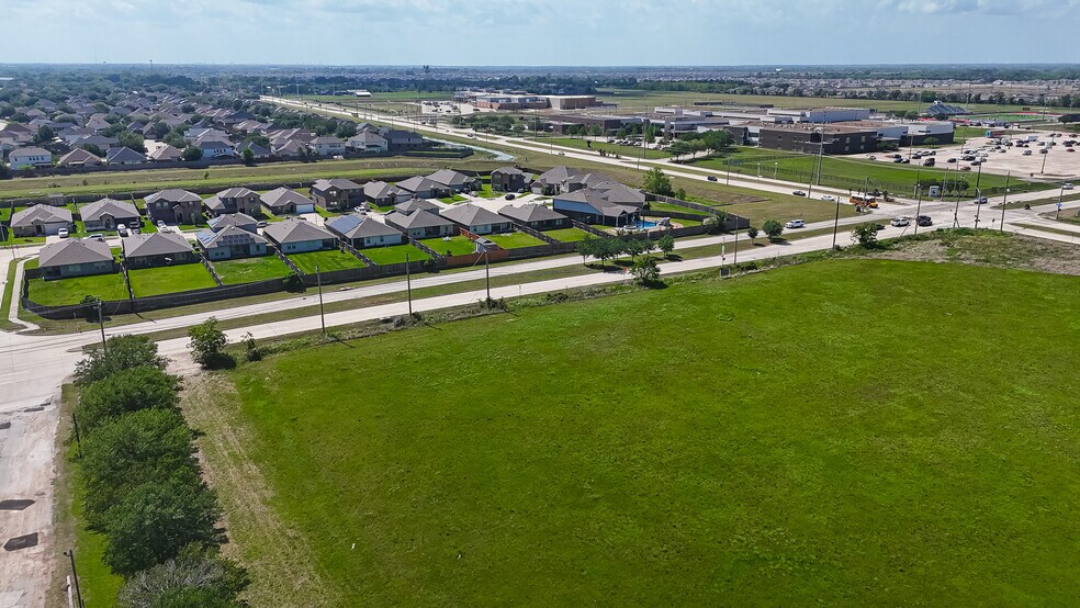 More Photos Of 8300 Main st, Baytown Land For Sale