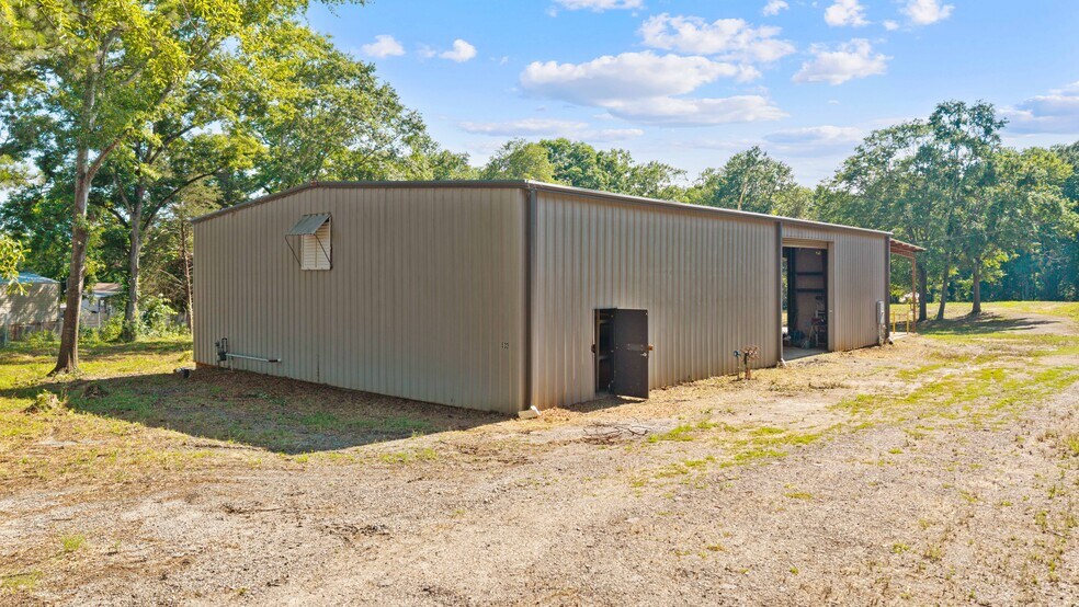 More Photos Of 533 Crest Dr, Easley Industrial For Sale