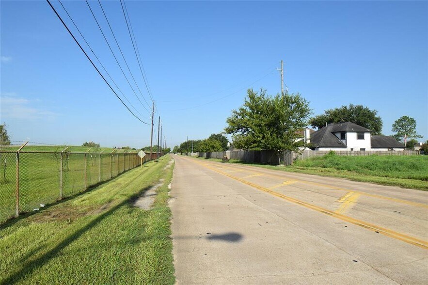 More Photos Of 14770 Cullen Blvd, Houston Land For Sale