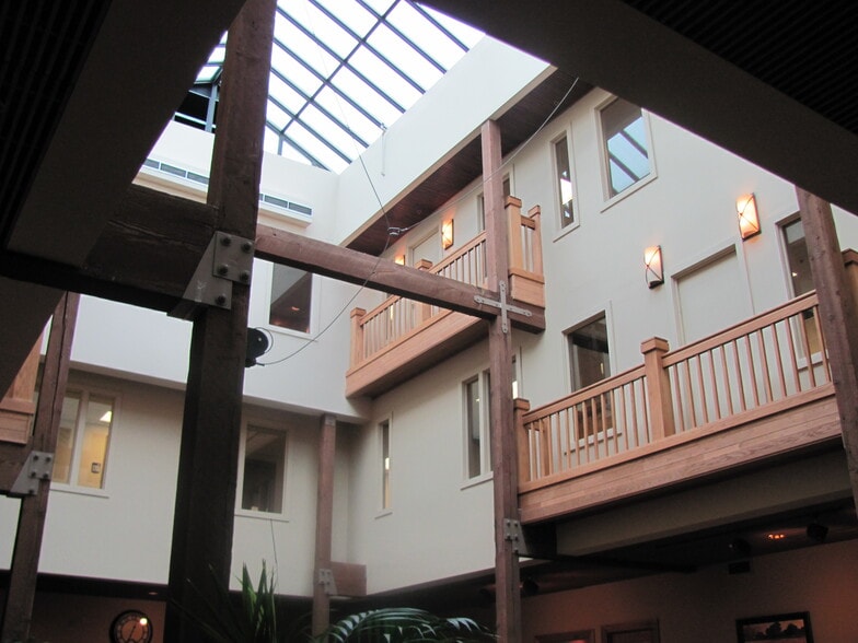 More Photos Of 1338 Commerce Ave, Longview Office For Sale