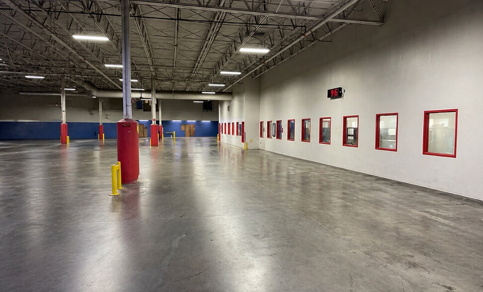 More Photos Of 11700 Dunlap Industrial Blvd, Maryland Heights Warehouse For Lease