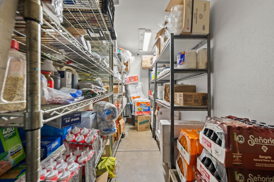 More Photos Of 5828 W Indian School Rd, Phoenix Restaurant For Sale