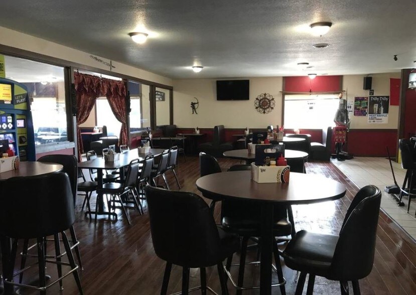 More Photos Of 201 E Nokomis St, Osakis Bar For Sale