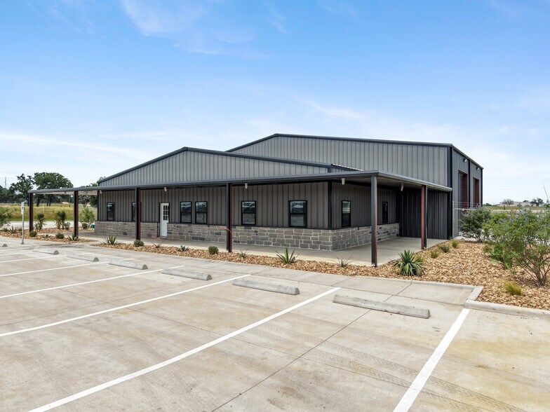 More Photos Of 4049 King Air Dr, Wixon Valley Warehouse For Lease