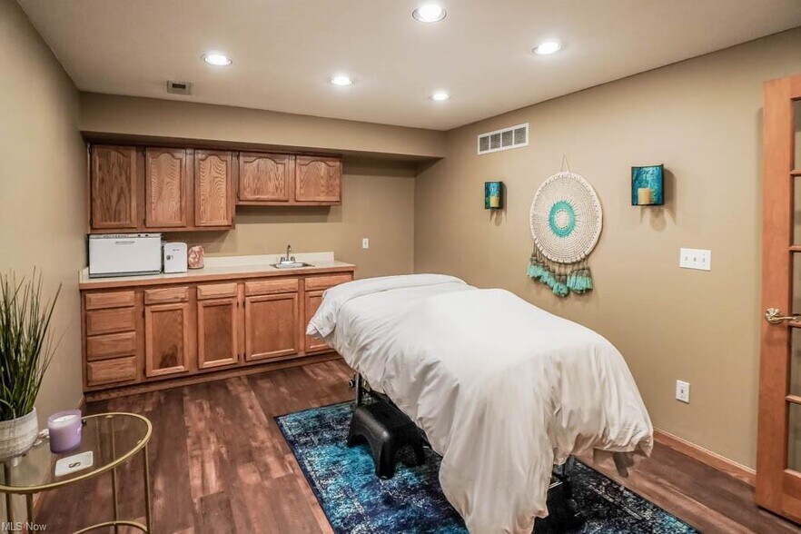 More Photos Of 11316 Cleveland Ave NW, Uniontown Office Residential For Sale