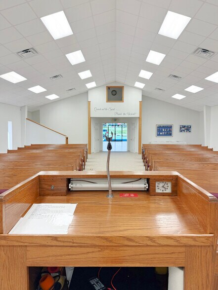 More Photos Of 1578 Hammond st, Hornbeck Religious Facility For Sale