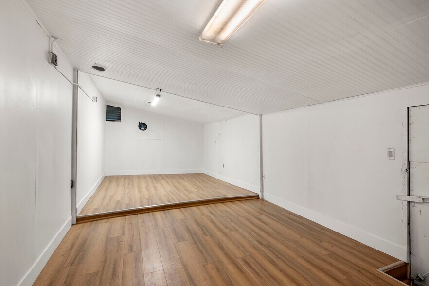 More Photos Of 961 Hwy 4, Arnold Flex For Sale