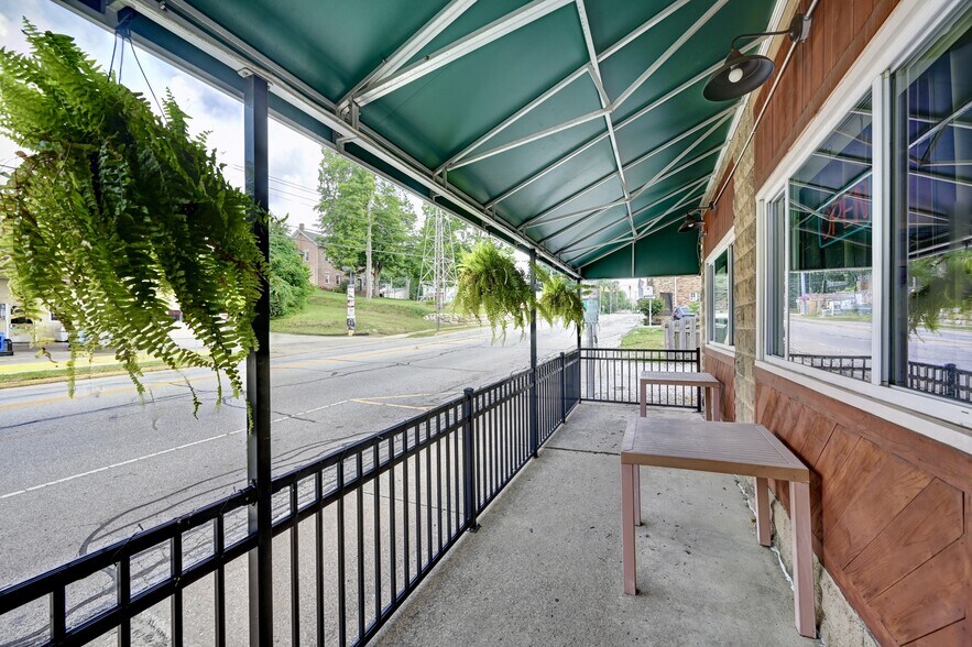 More Photos Of 10714 Main St, Mantua Storefront Retail Residential For Sale