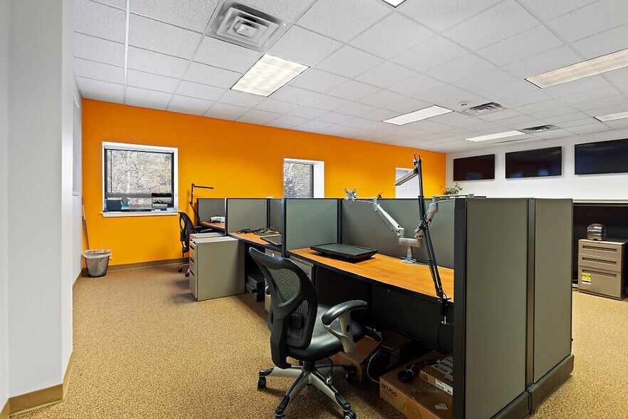 More Photos Of 4 Industrial Pky, Brunswick Manufacturing For Lease