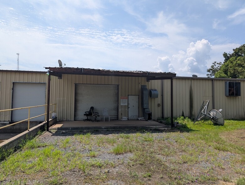 More Photos Of 908 W Hill Ave, Valdosta Warehouse For Sale