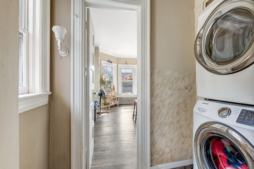 More Photos Of 461 Linwood Ave, Buffalo Apartments For Sale