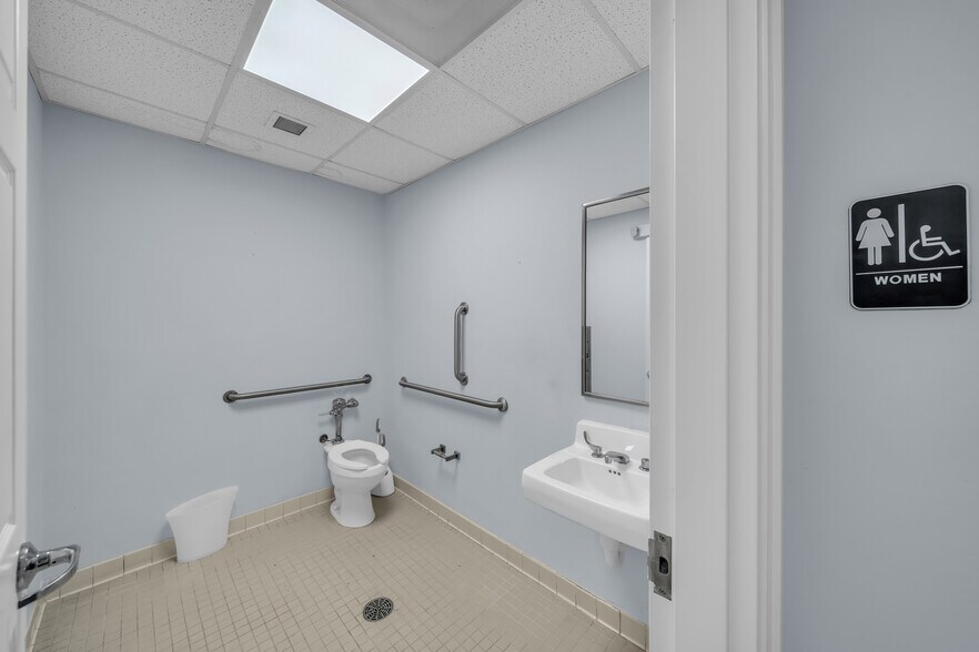 More Photos Of 25239 Perdido Beach Blvd, Orange Beach Bank For Sale