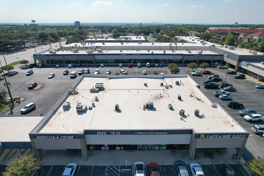 More Photos Of 7959 Fredericksburg Rd, San Antonio Unknown For Lease