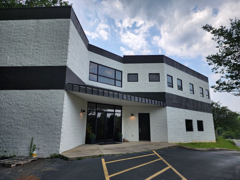 Primary Photo Of 501 Howell Rd, Greenville Office For Lease