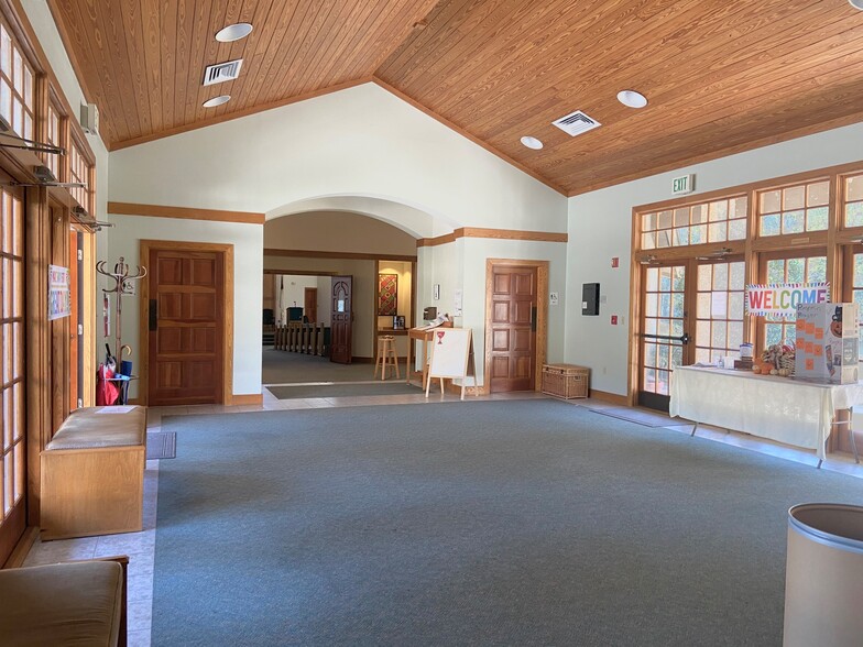 More Photos Of 11924 San Jose Blvd, Jacksonville Religious Facility For Sale