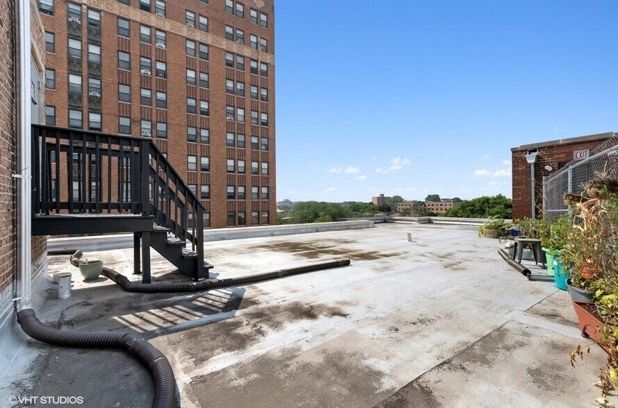 More Photos Of 7270 S South Shore Dr, Chicago Apartments For Sale