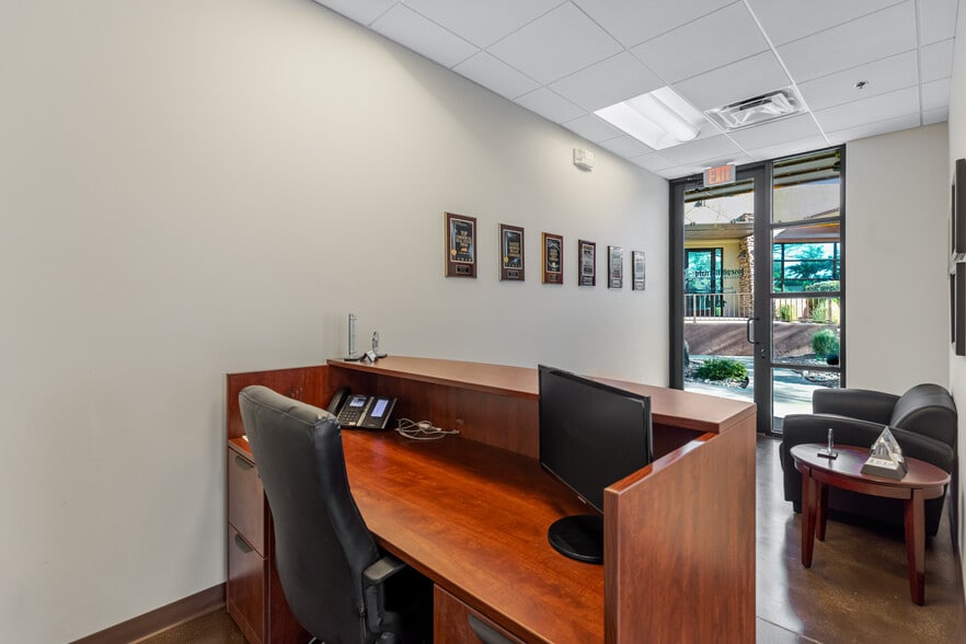 More Photos Of 9927 E Bell Rd, Scottsdale Medical For Sale