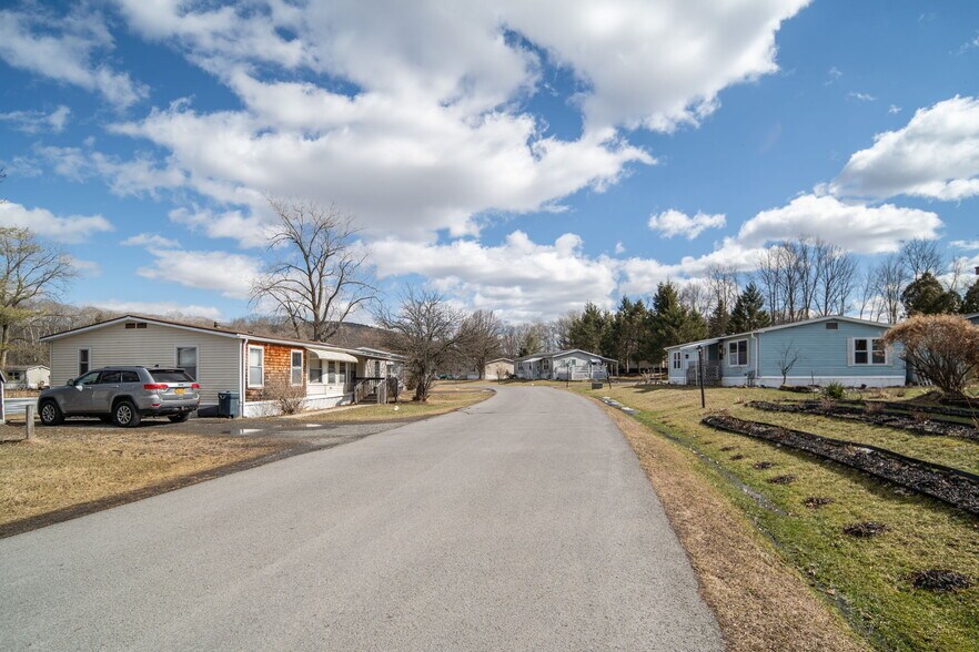 More Photos Of Graduate Drive, Ithaca Manufactured Housing Mobile Home Park For Sale