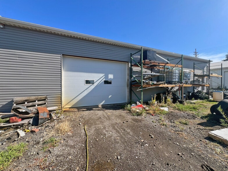 More Photos Of 2010 Schaper Ave, Erie Warehouse For Sale