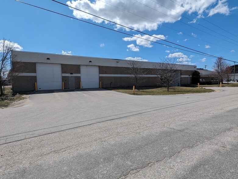 More Photos Of 2325 Sybrant Rd, Traverse City Warehouse For Lease