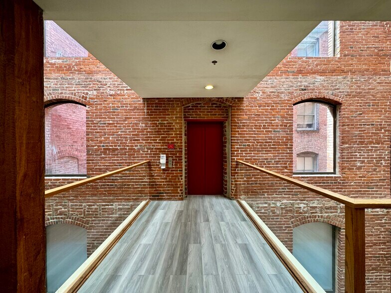 More Photos Of 521 SW 11th, Portland Loft Creative Space For Lease