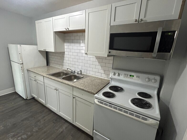 More Photos Of 3502 Roberts Ave, Kansas City Apartments For Sale