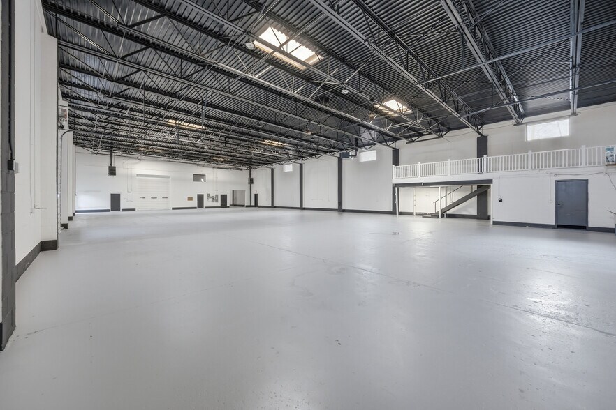 More Photos Of 173 Amboy Rd, Morganville Land For Lease