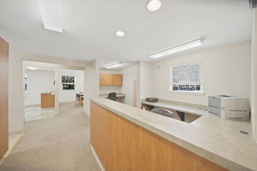 More Photos Of 2533 Sheridan Dr, Tonawanda Office For Sale