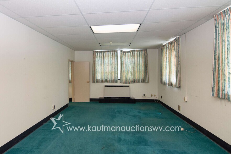 More Photos Of 100 Bluestone Rd, Mount Hope Research And Development For Sale