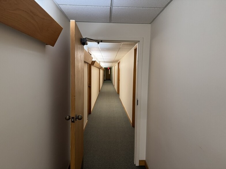 More Photos Of 3055 Plymouth Rd, Ann Arbor Office Residential For Lease