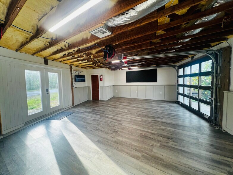 More Photos Of 2997 N Us Highway 1, Fort Pierce Light Manufacturing For Lease