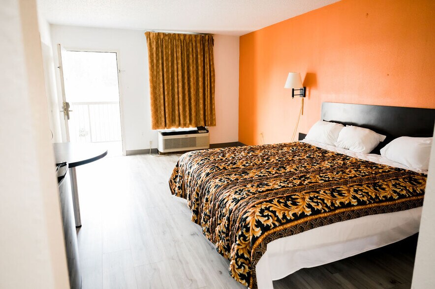 More Photos Of 337 Devereaux Dr, Natchez Hotel For Sale