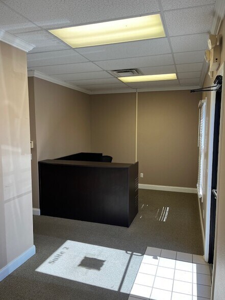 More Photos Of 127 Bob Fitz Rd, Gray Medical For Lease