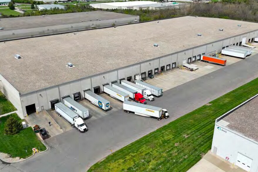 More Photos Of 4438 Muhlhauser Rd, West Chester Distribution For Lease