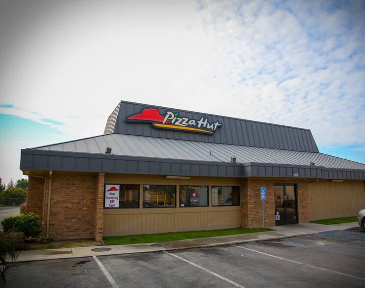 More Photos Of 3701 Auburn St, Bakersfield Restaurant For Sale