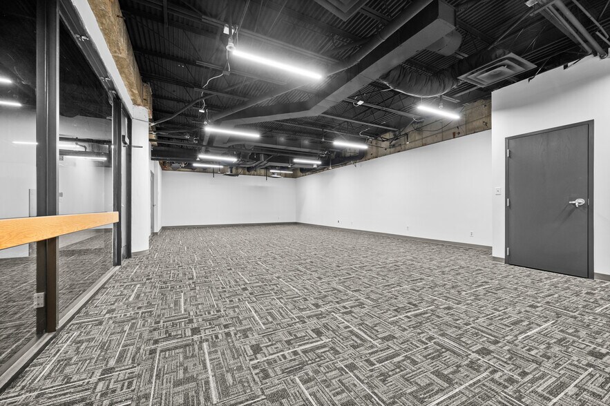 More Photos Of 1255 E Brickyard Rd, Salt Lake City Bank For Lease